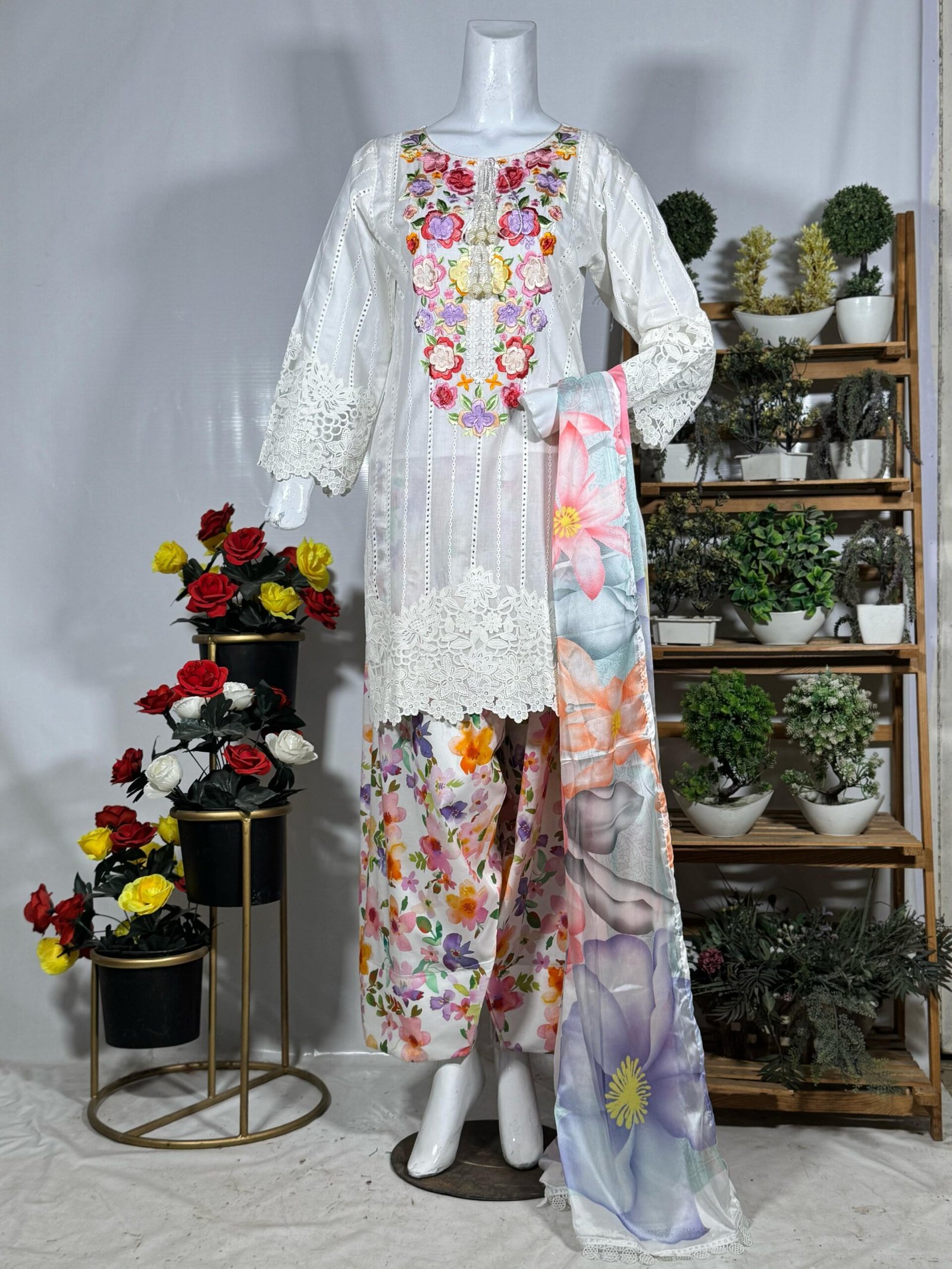 Blooming Grace 3-Piece Suit